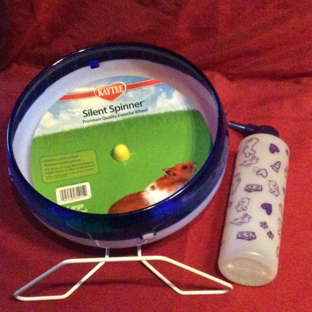 NWOT - Silent Spinner Wheel with bonus Water Bottle